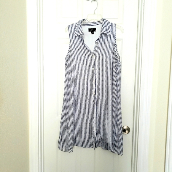 Ronni Nicole Semi Sheer Button Front Dress - Picture 3 of 6